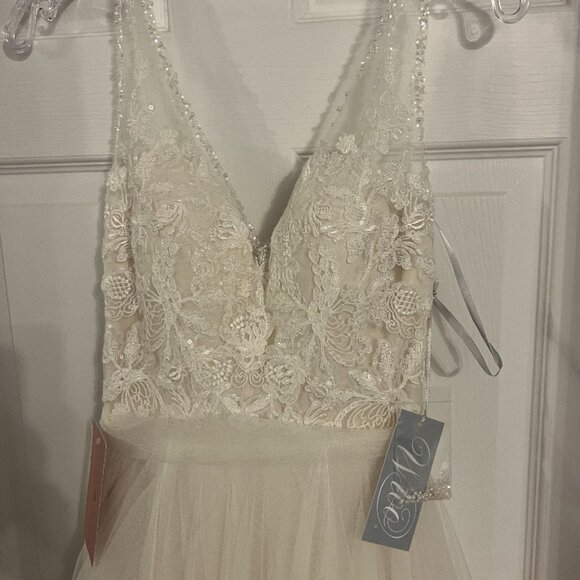 BHLDN Cassia Wedding Gown with Fitted Silk Sash - Picture 5 of 8